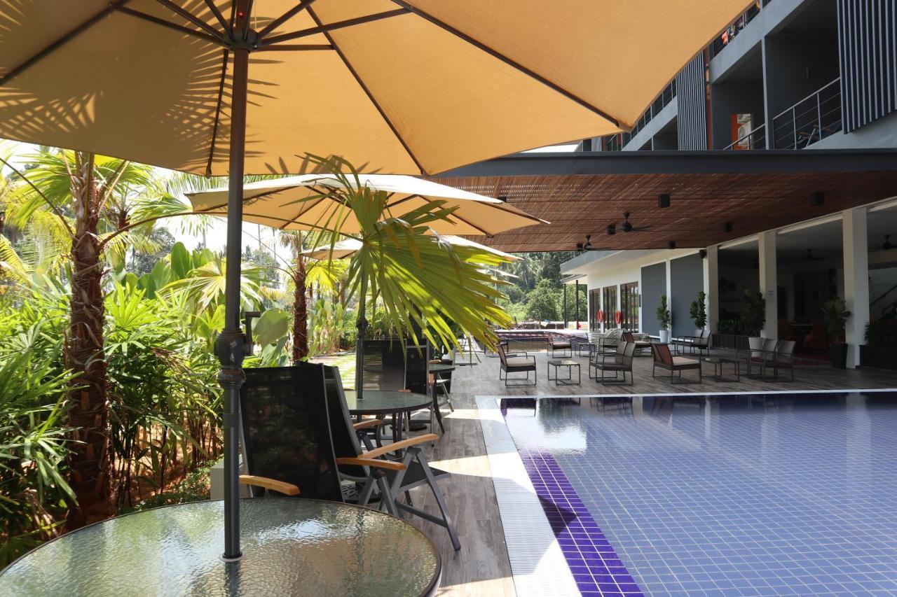 Roxy Sematan Villa & Townhouse Екстериор снимка