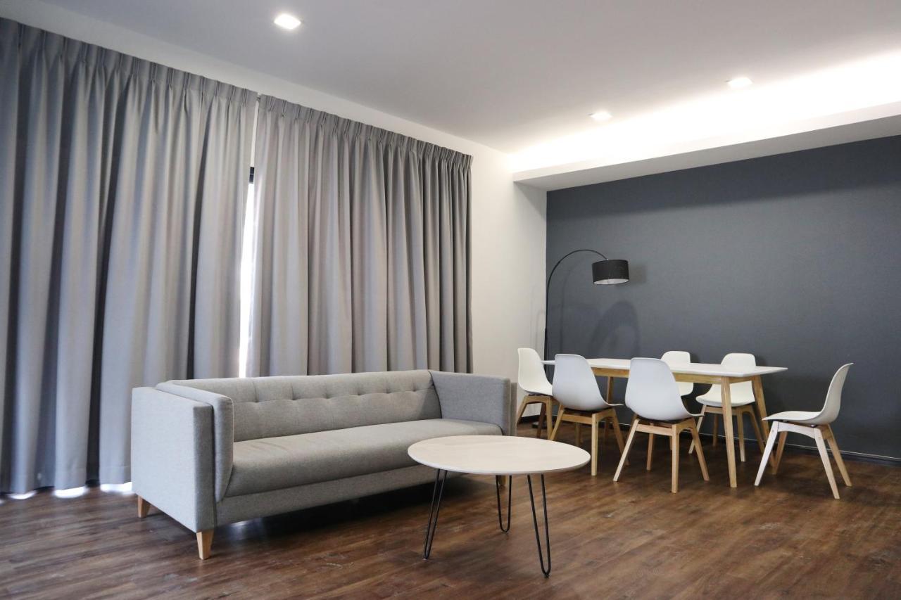 Roxy Sematan Villa & Townhouse Екстериор снимка