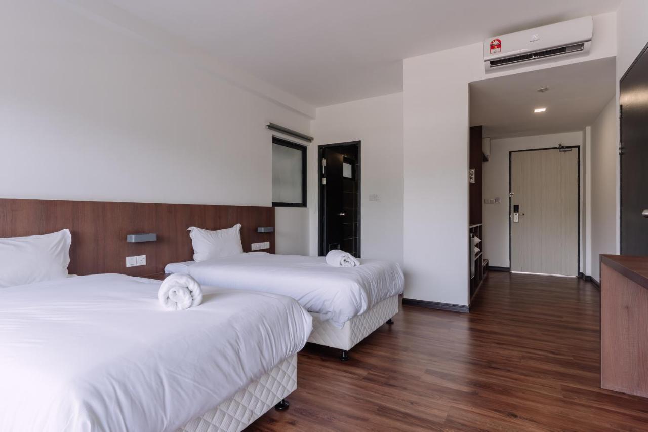 Roxy Sematan Villa & Townhouse Екстериор снимка